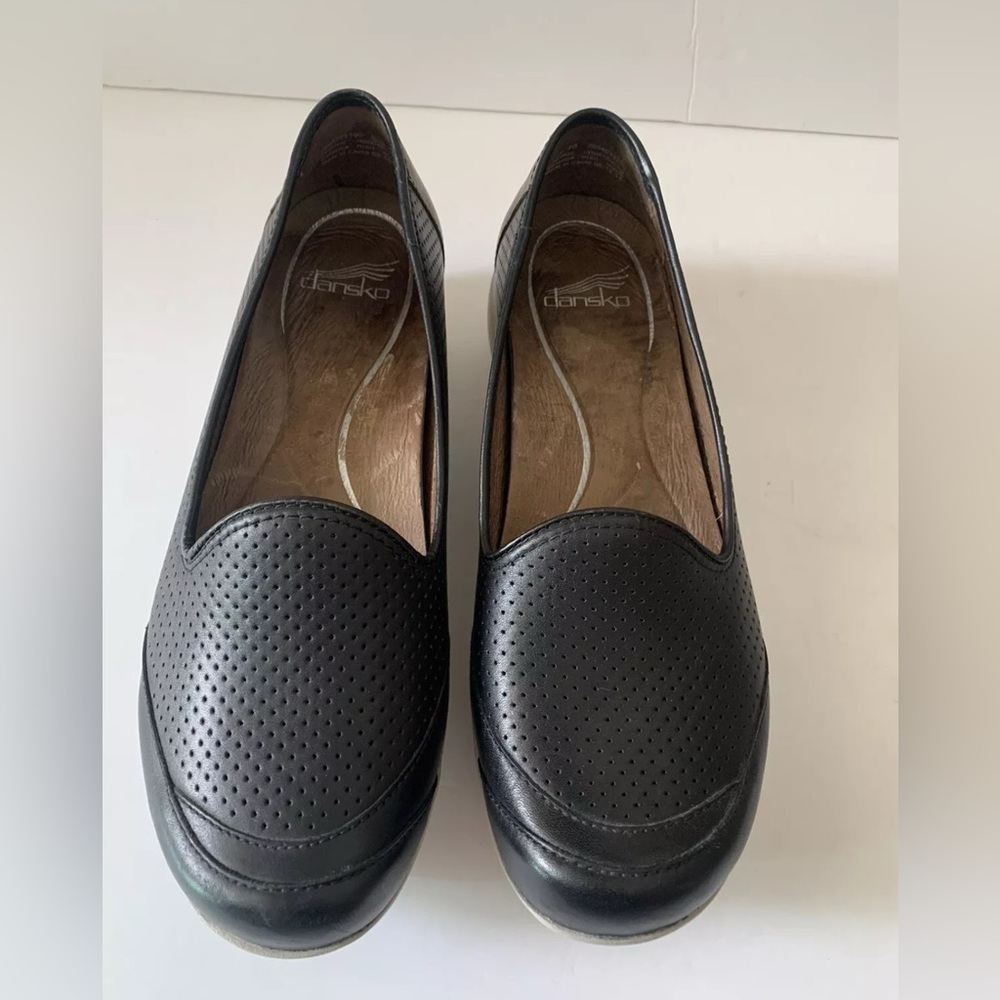 Dansko Marjorie Black Leather Slip-On Shoe Perforated Comfort Shoe Size 40/9-9.5